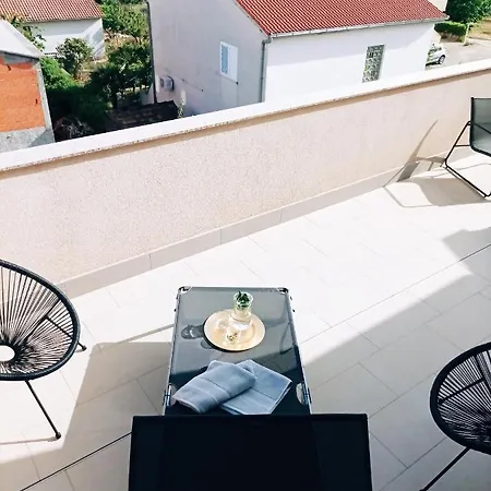 Apartment Barba Luka, Near Beach, Beautiful Views Kastela